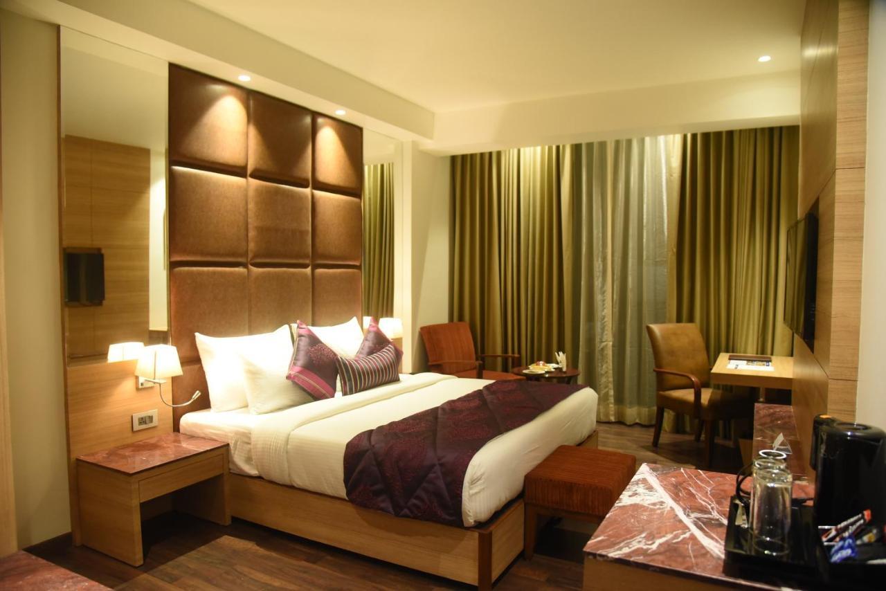 Best Western La Vista Pathānkot Exterior foto